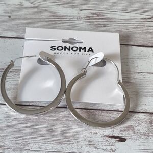 NWT Elegant Silver Tone Hoop Earrings